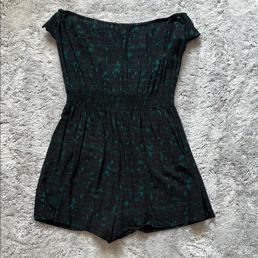 Strapless Ruffled Patterned Women’s Romper! - Picture 3 of 3